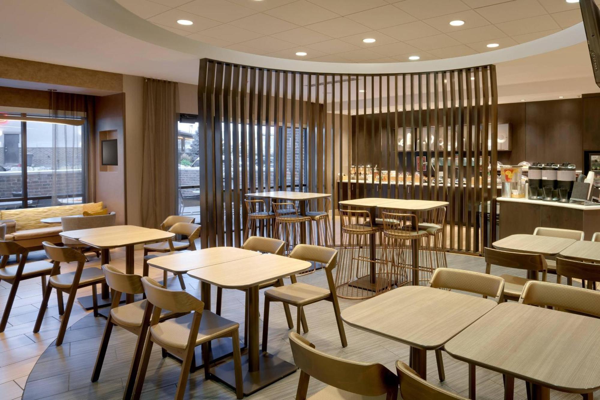 Hotel Springhill By Marriott 3*