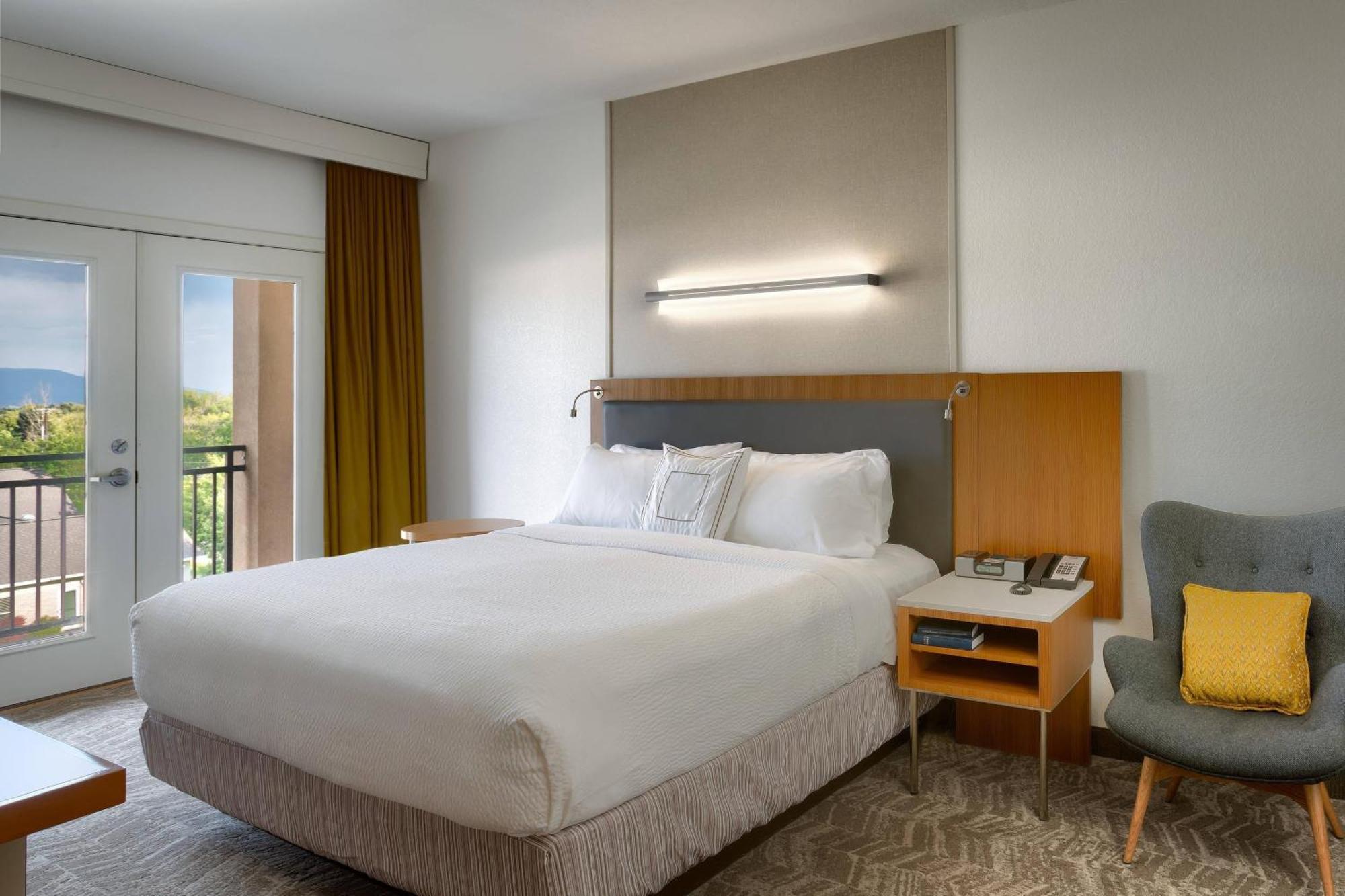Springhill By Marriott Hotel 3*